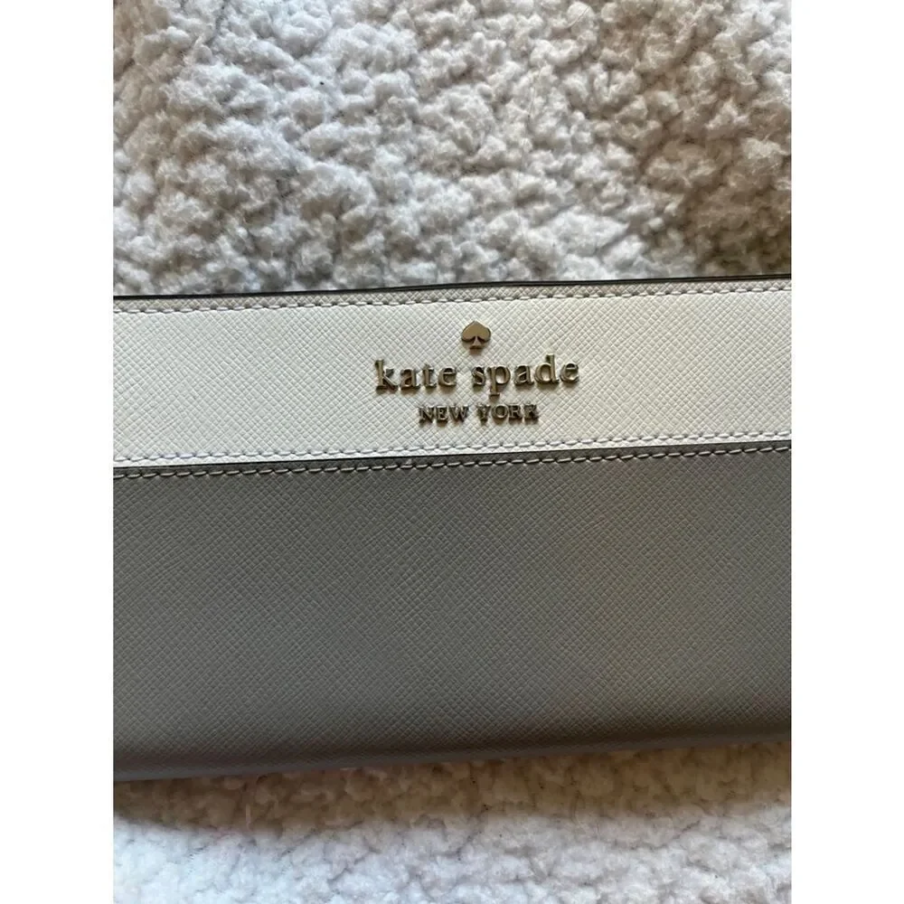 kate spade Two-Tone Gray and White Zip Wallet with Logo
